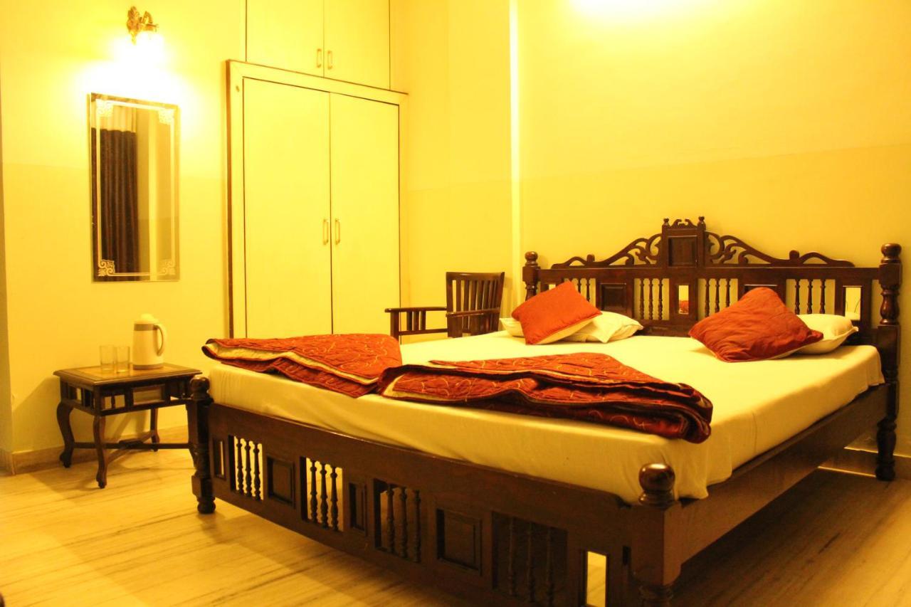 Hotel The Chit Chat Palace Jaipur Exteriör bild