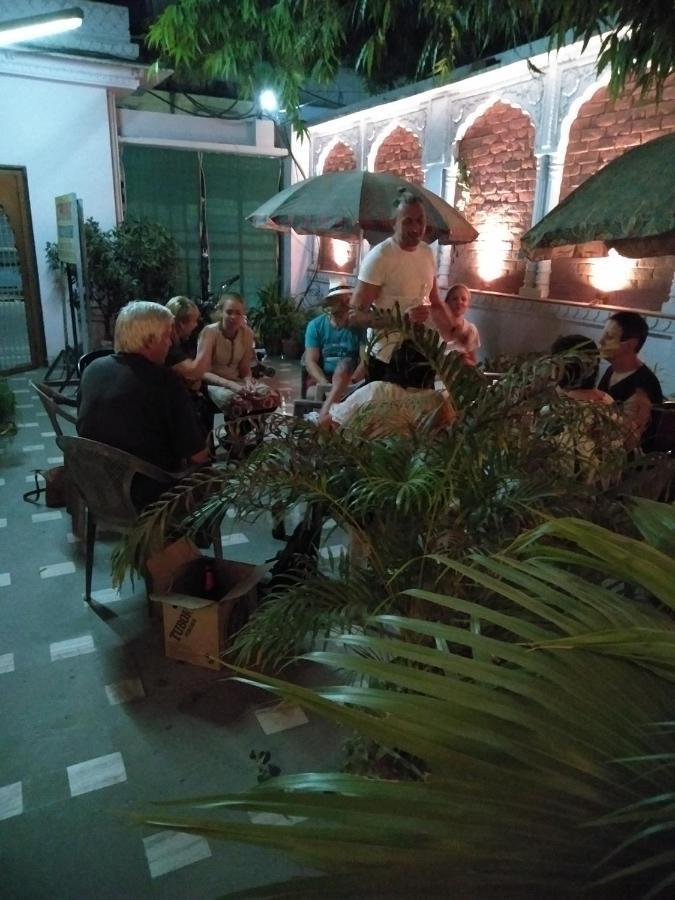Hotel The Chit Chat Palace Jaipur Exteriör bild